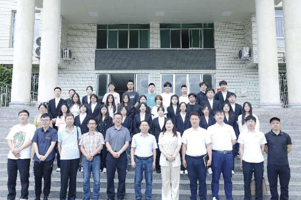 图片1 图片1