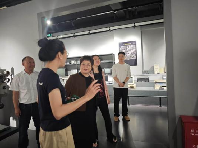 图片15 图片15