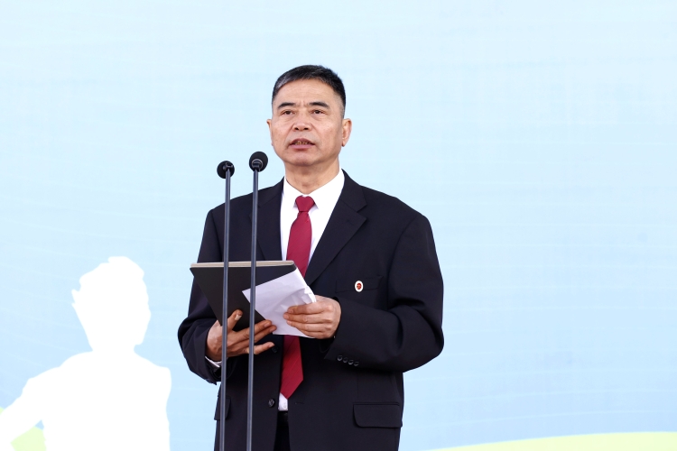 陈小虎 (4) 陈小虎 (4)